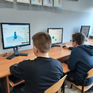 Uczniowie modelują własny projekt 3D